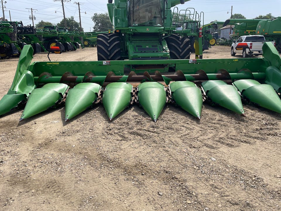 John Deere C8R
