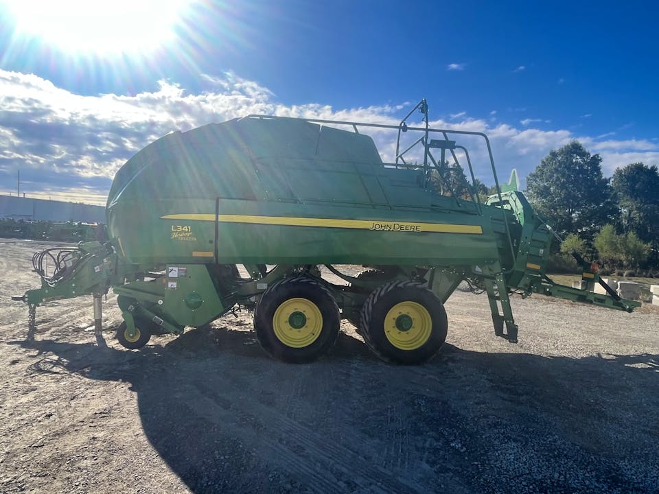 John Deere L341