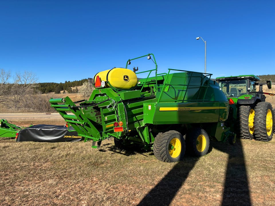 John Deere L341
