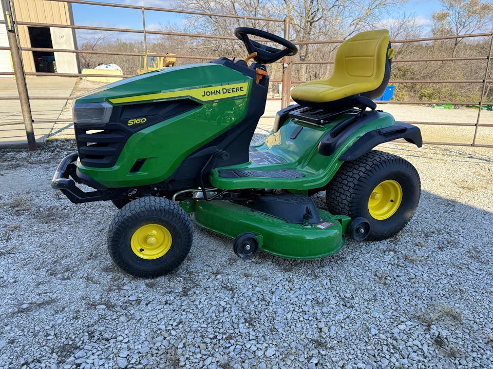 John Deere S160