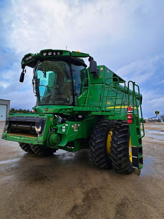 John Deere S760