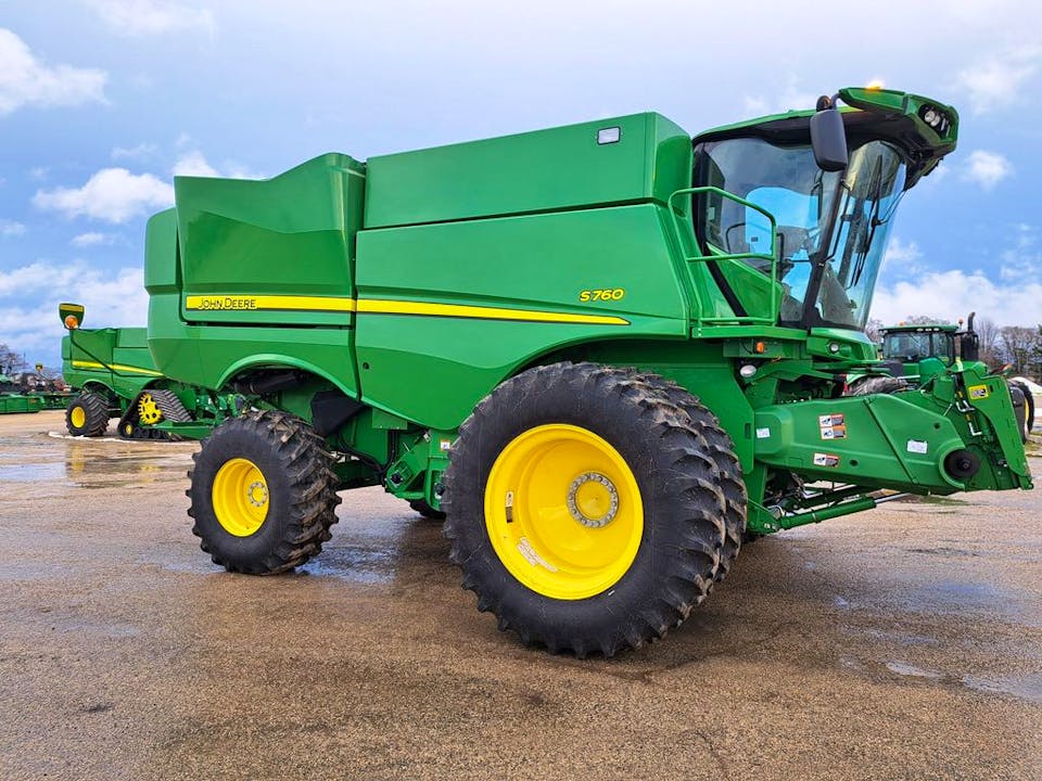 John Deere S760