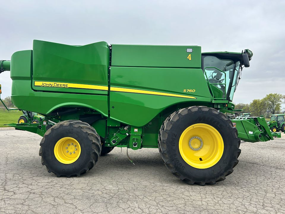John Deere S760