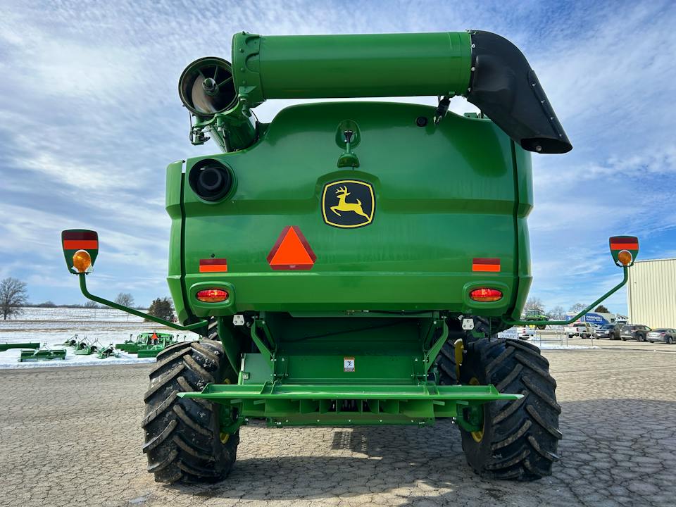 John Deere S760
