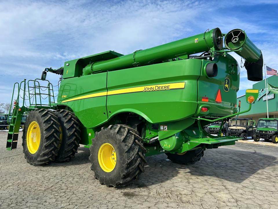 John Deere S760