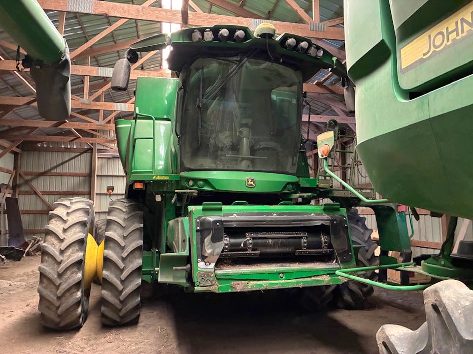 John Deere S770