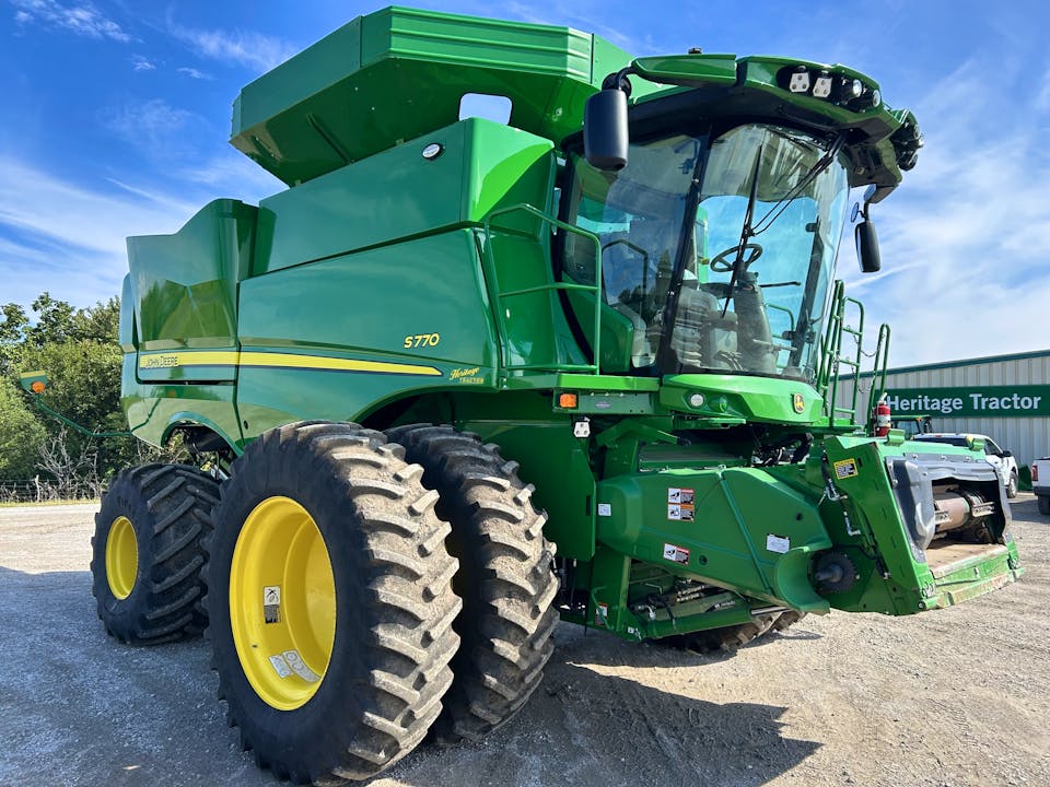 John Deere S770