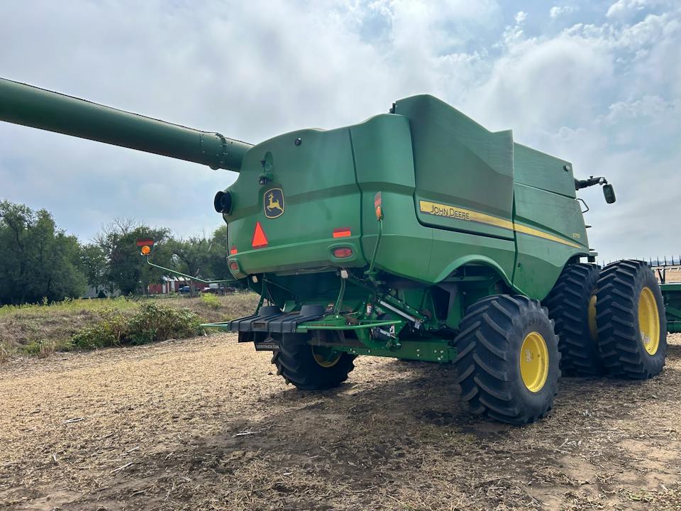 John Deere S770