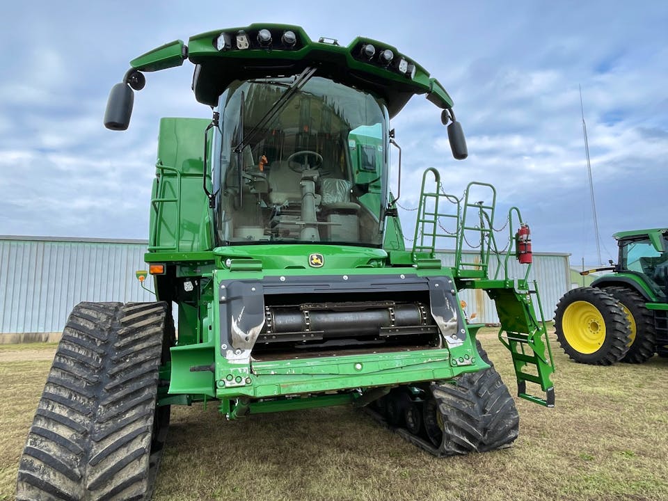 John Deere S770