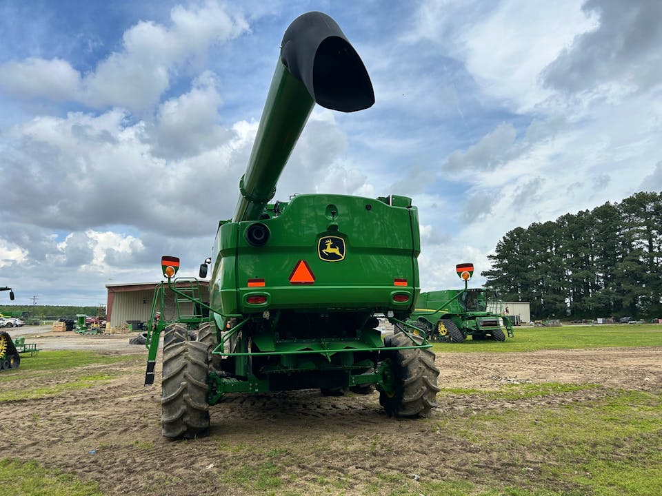 John Deere S770