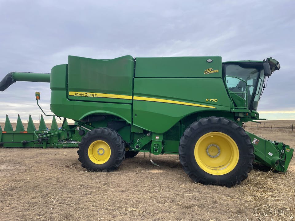 John Deere S770