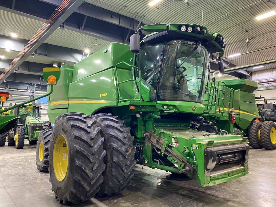 John Deere S780