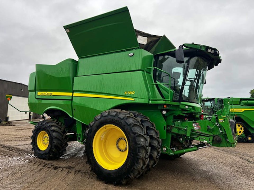John Deere S780