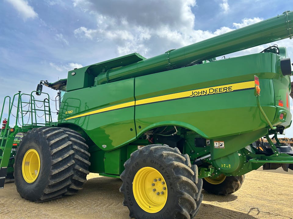 John Deere S780