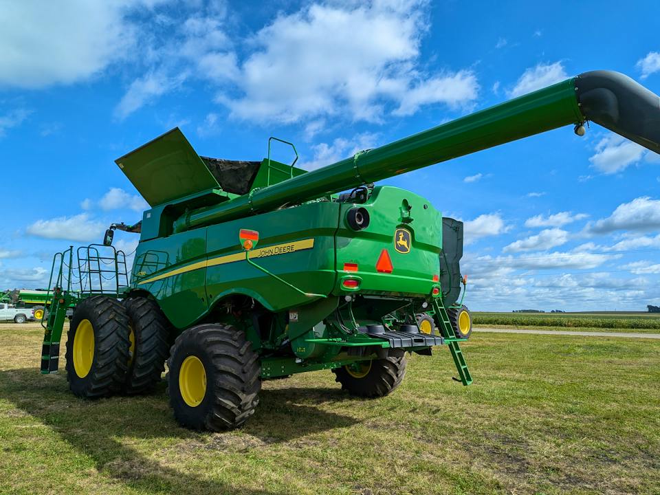 John Deere S780