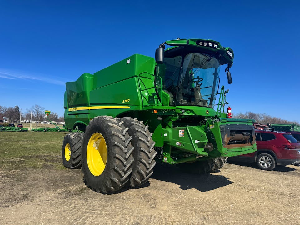 John Deere S780