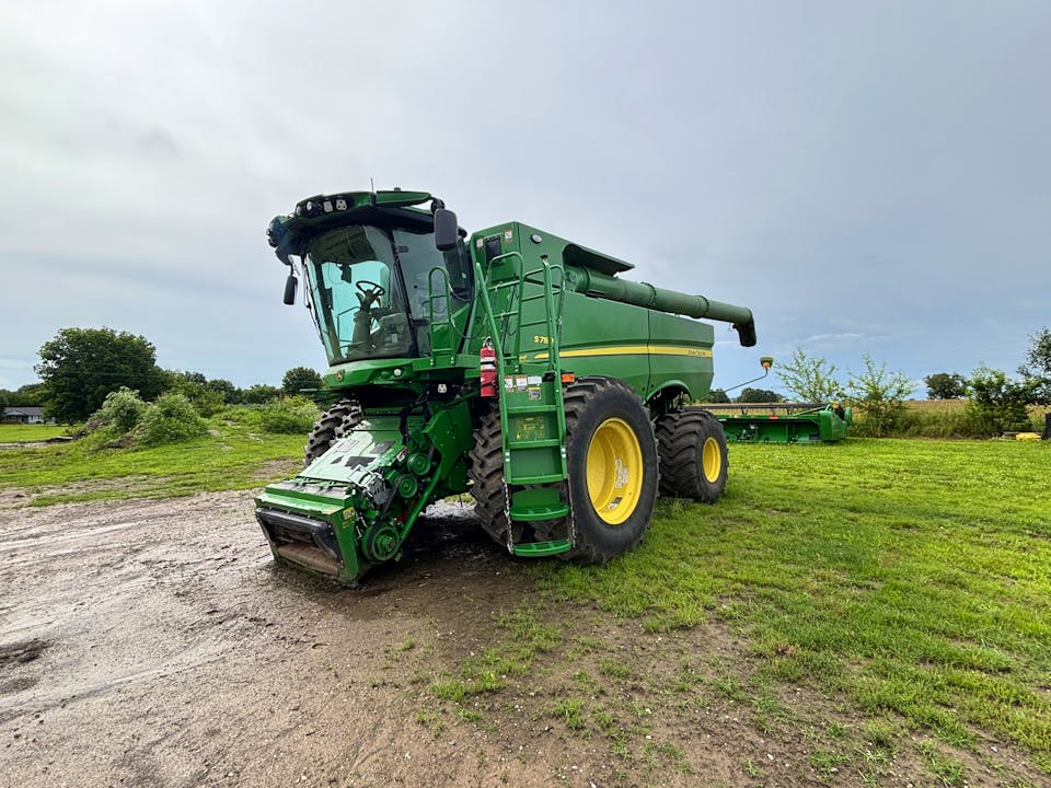 John Deere S780