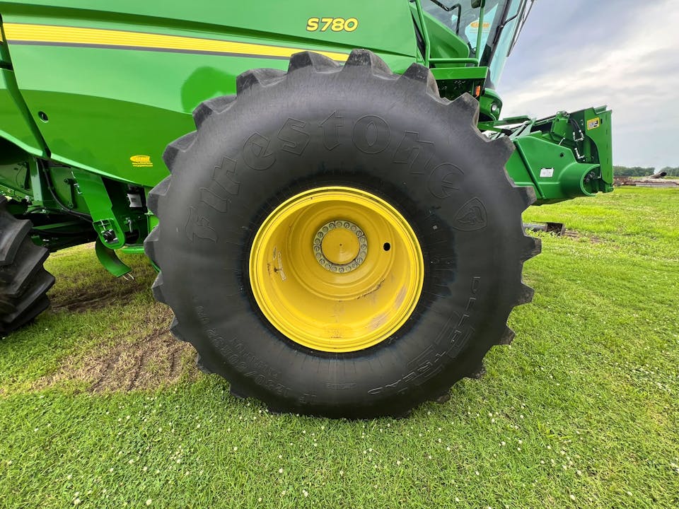 John Deere S780