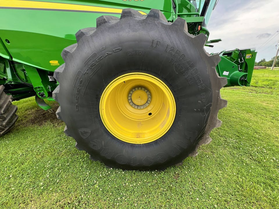 John Deere S780