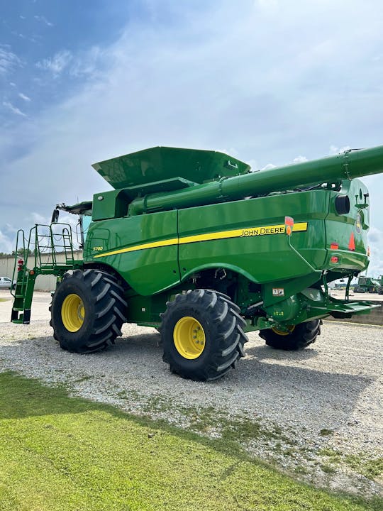John Deere S780