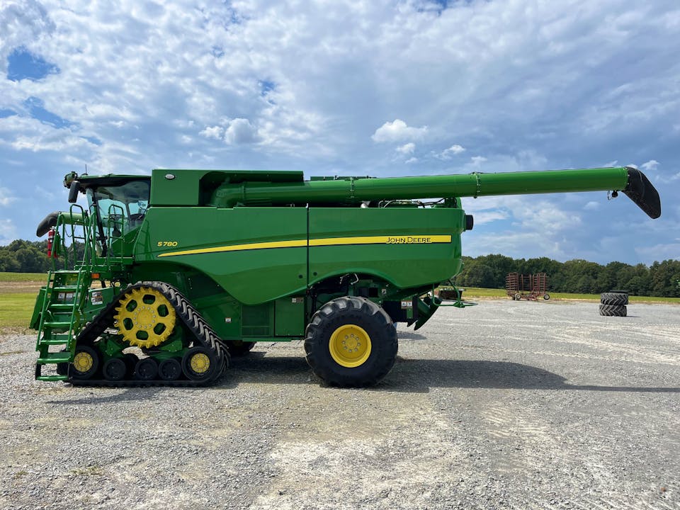John Deere S780