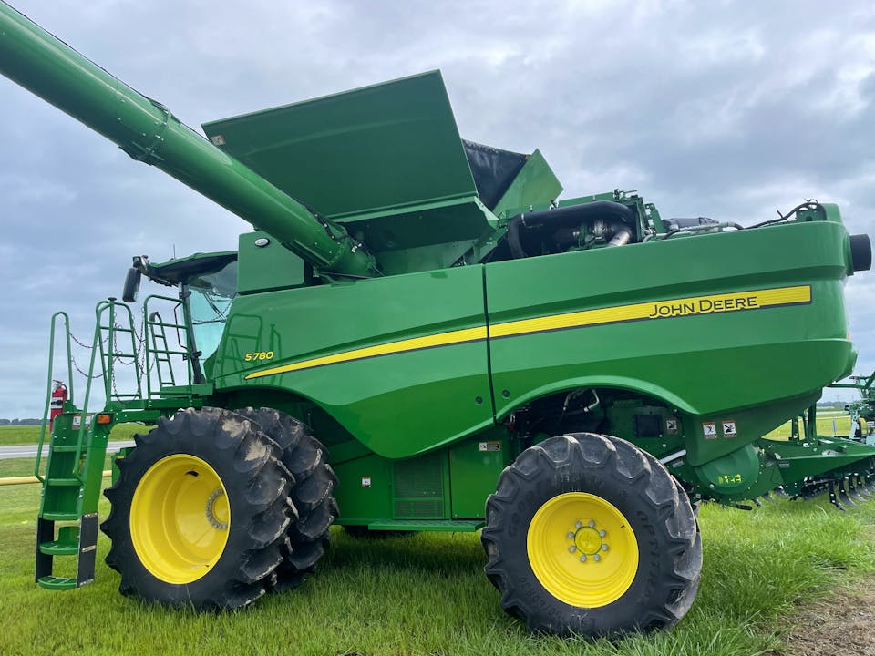 John Deere S780
