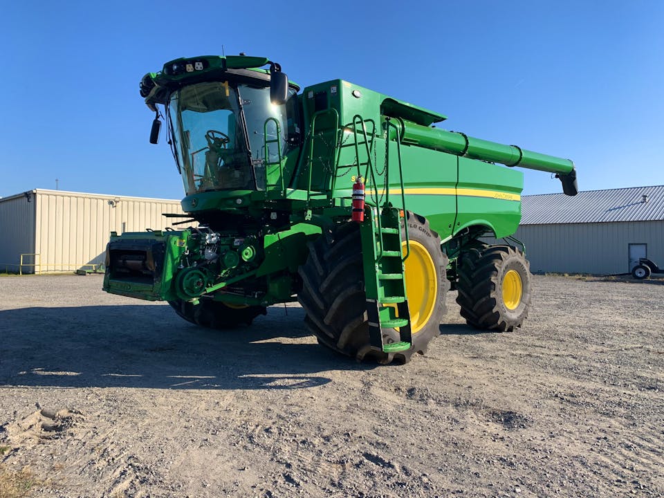 John Deere S780