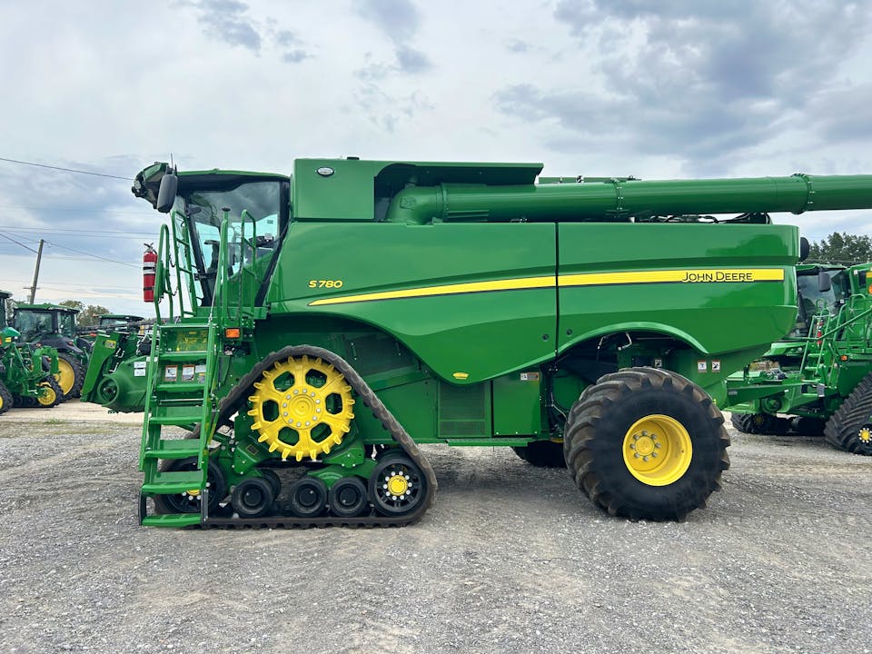 John Deere S780