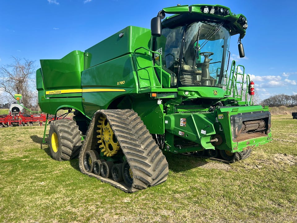 John Deere S780