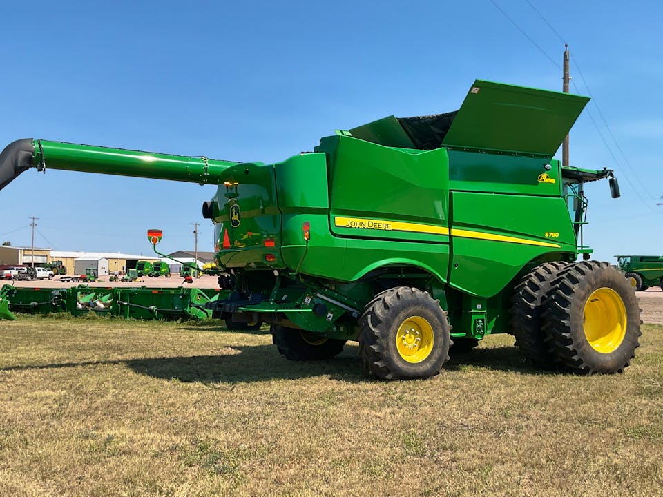 John Deere S780