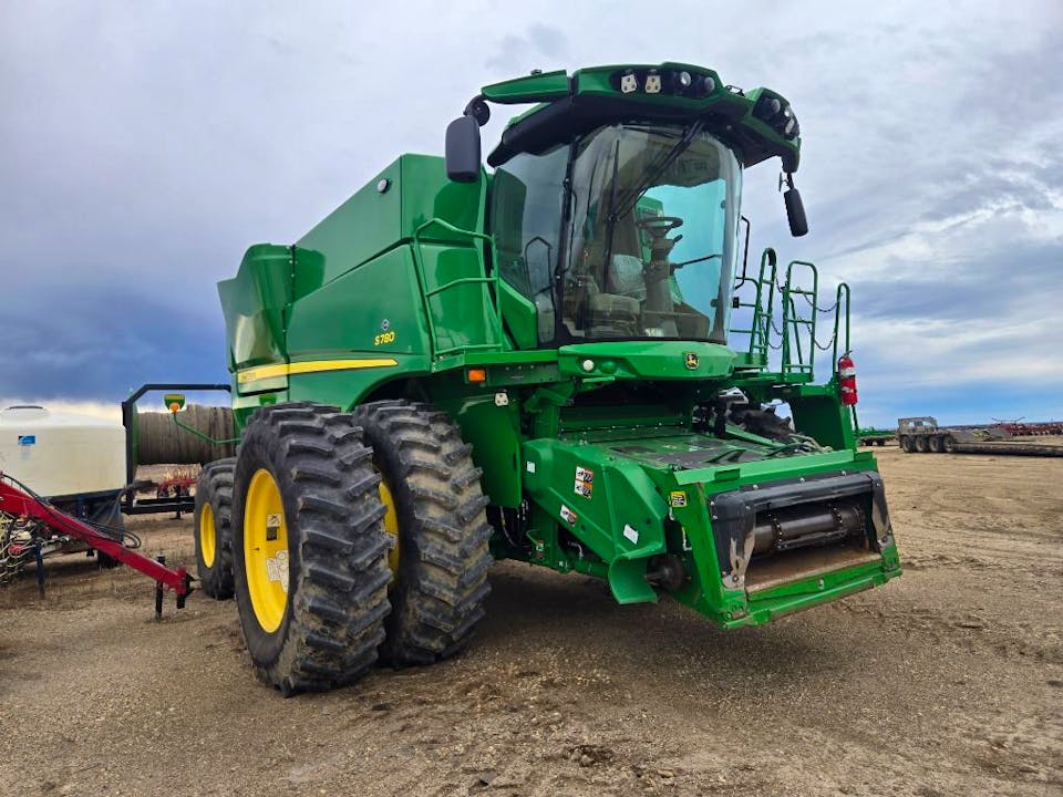John Deere S780