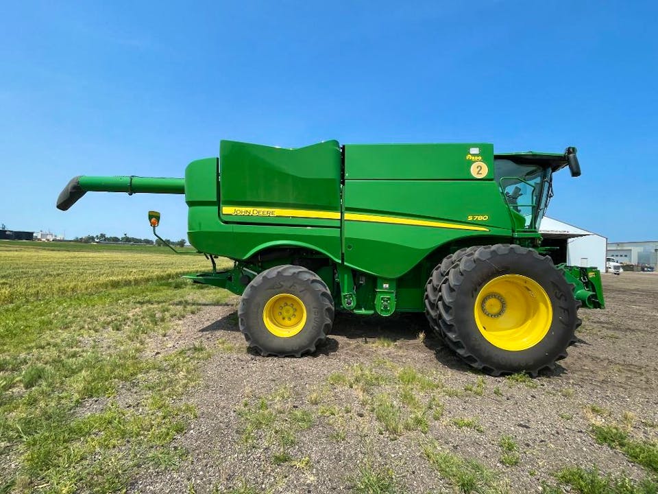 John Deere S780