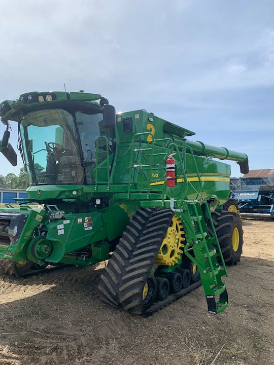 John Deere S790