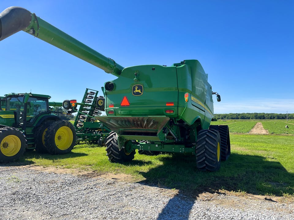 John Deere S790