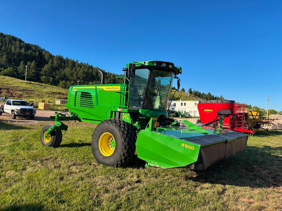 John Deere W235M
