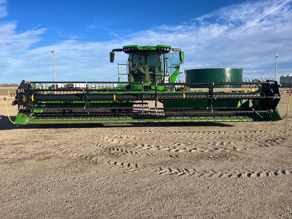 John Deere W235R