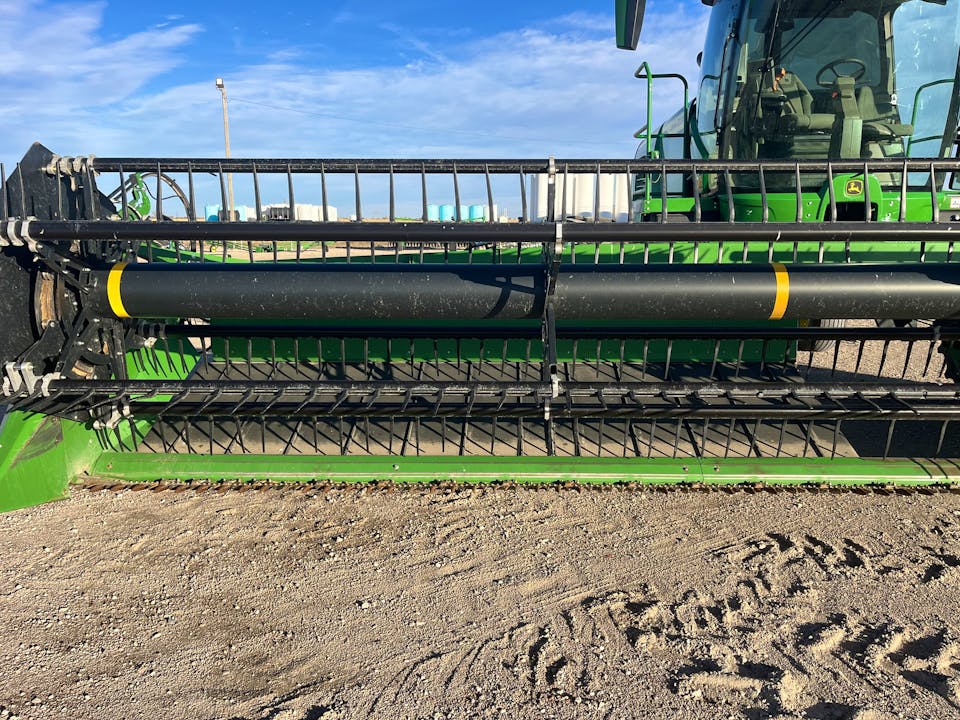 John Deere W235R