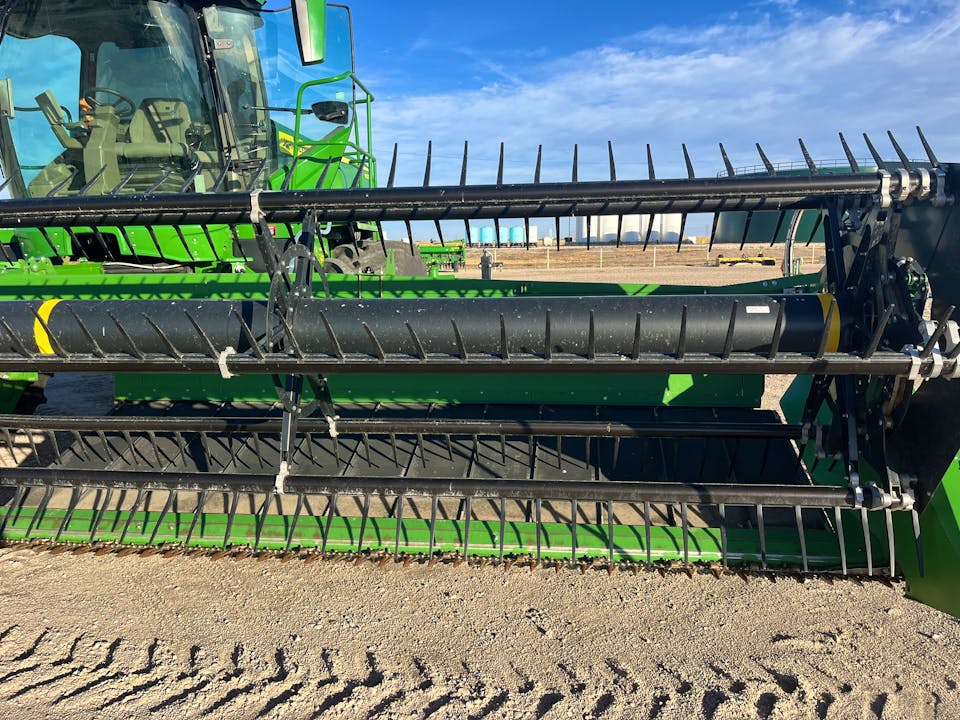 John Deere W235R