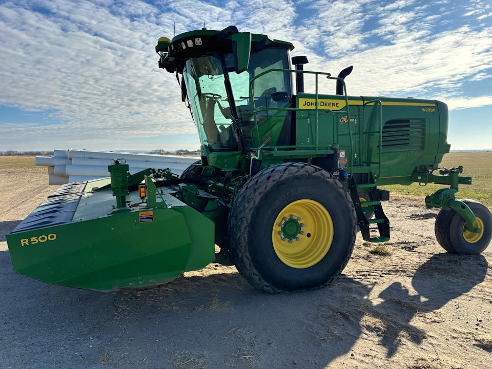 John Deere W235R