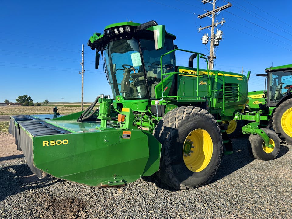John Deere W235R