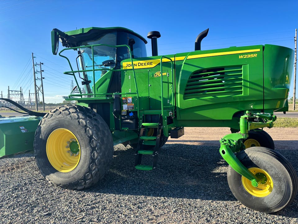 John Deere W235R