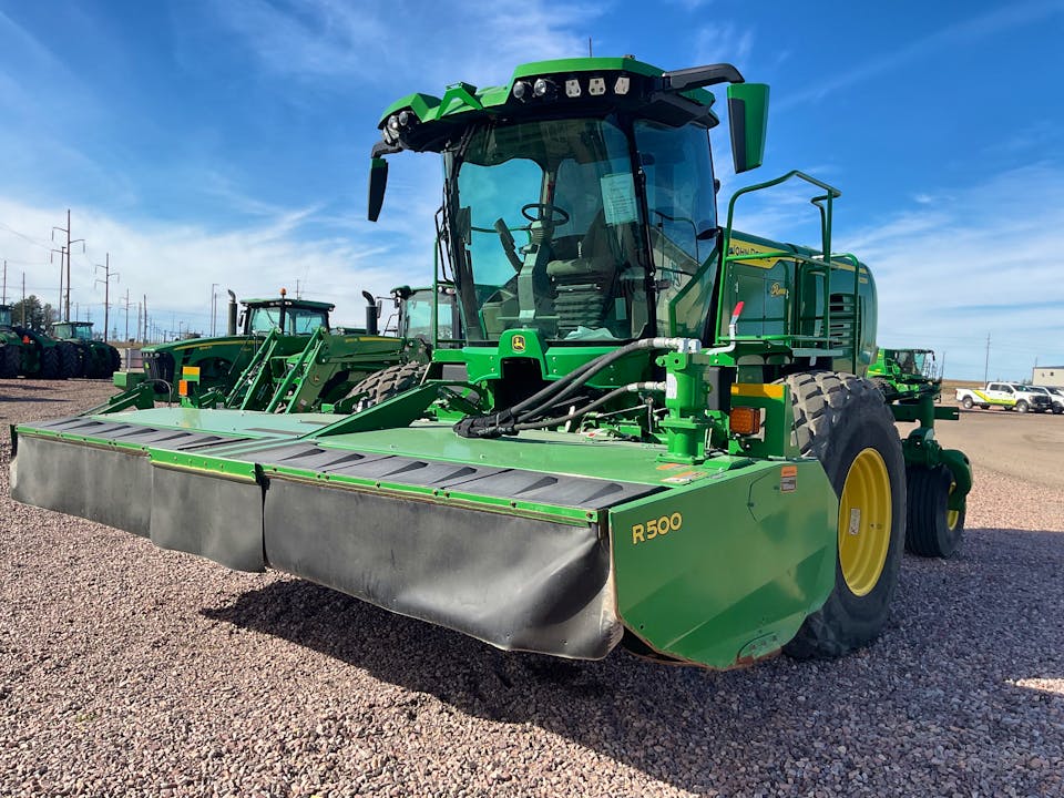 John Deere W235R