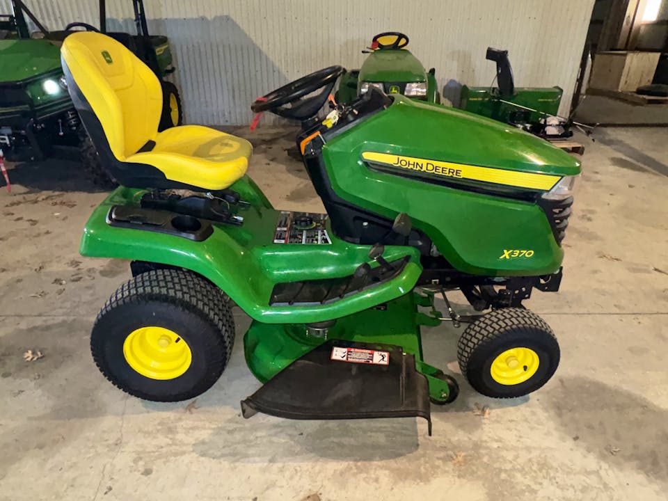 John Deere X370
