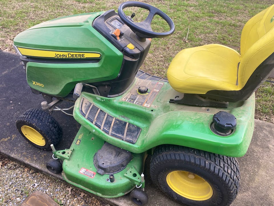 John Deere X380