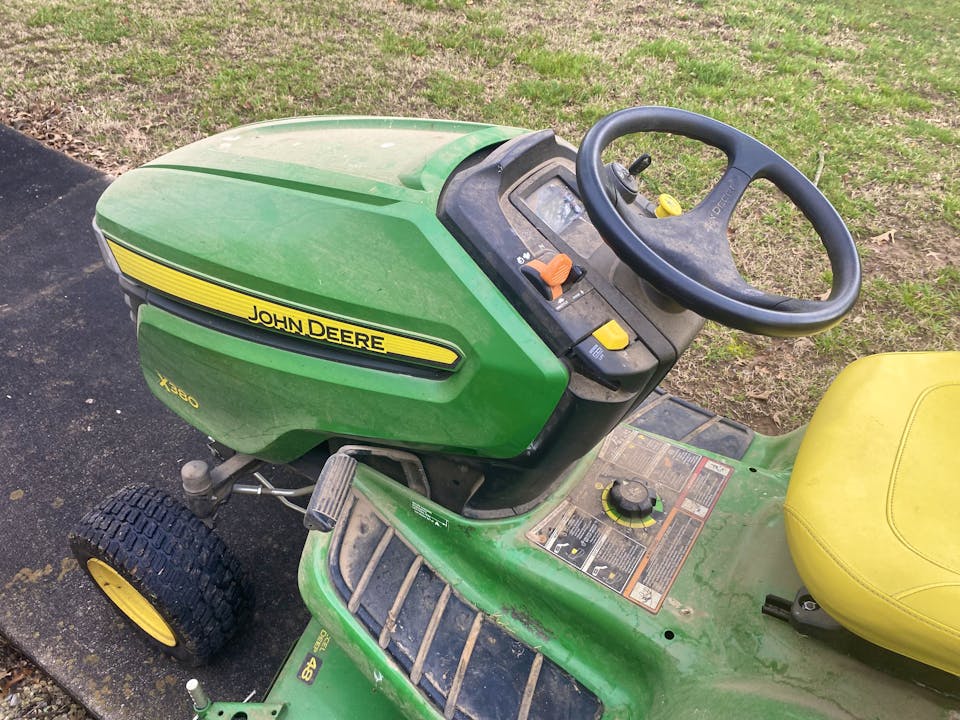John Deere X380
