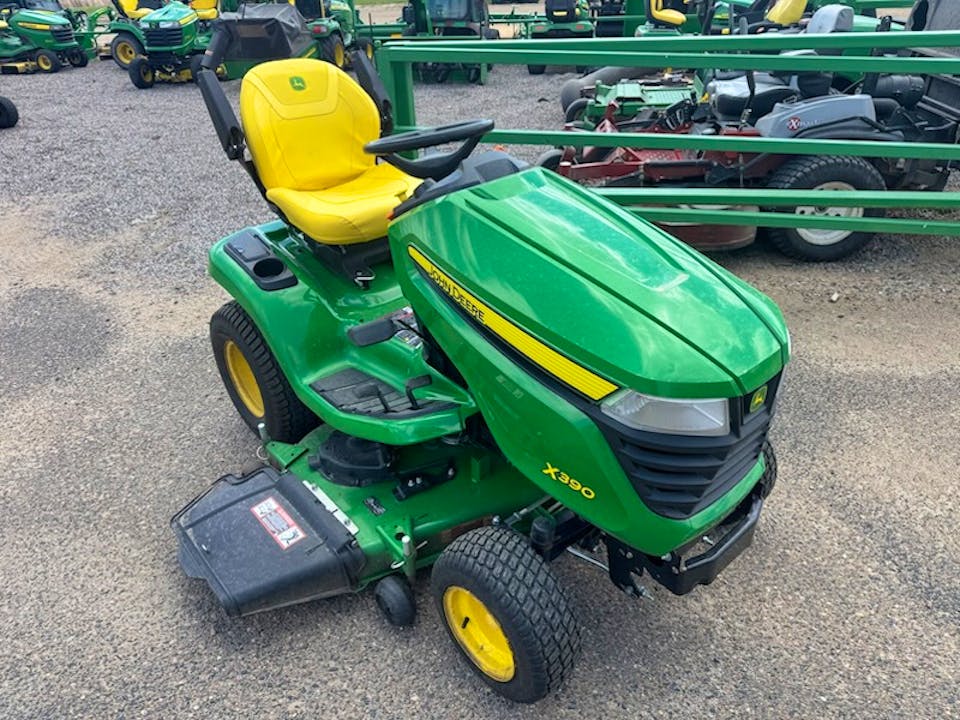 John Deere X390