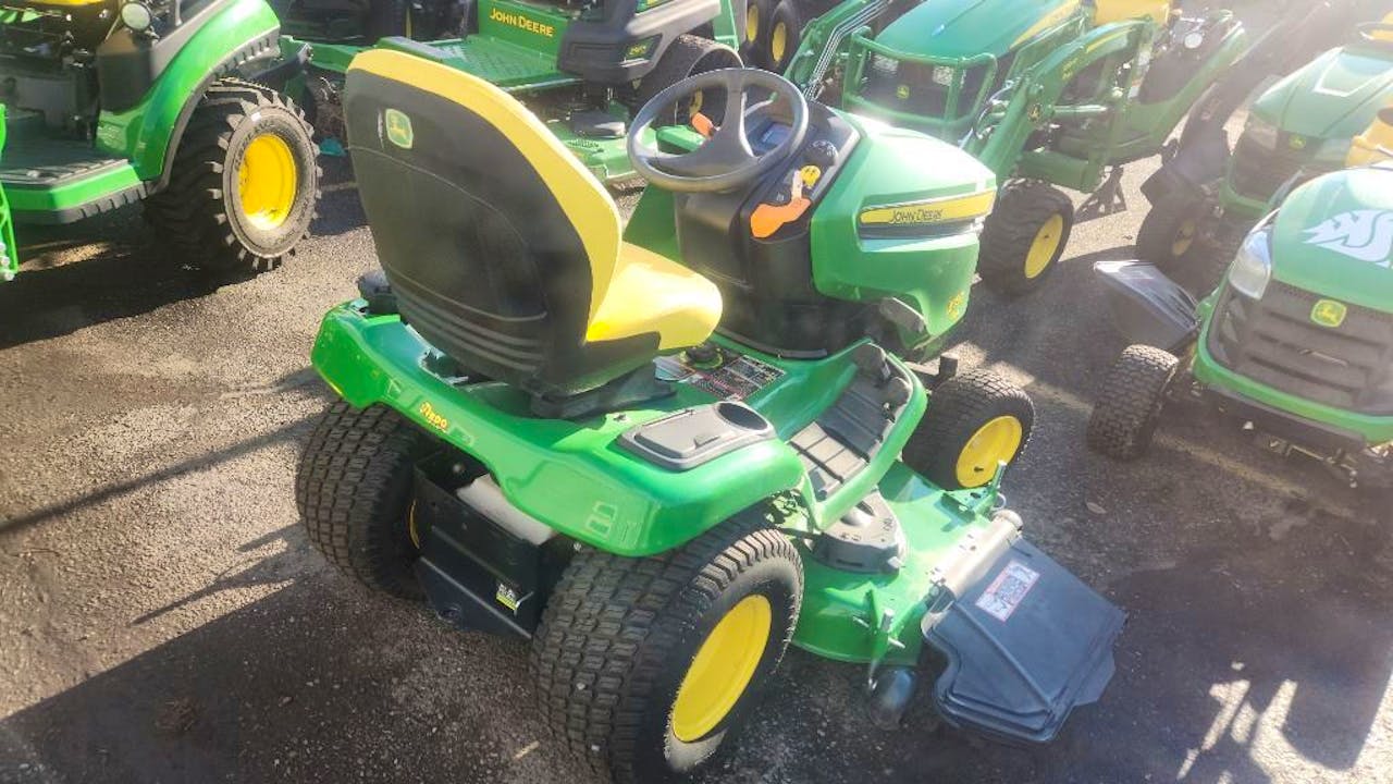 John Deere X390