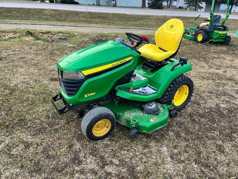 John Deere X580