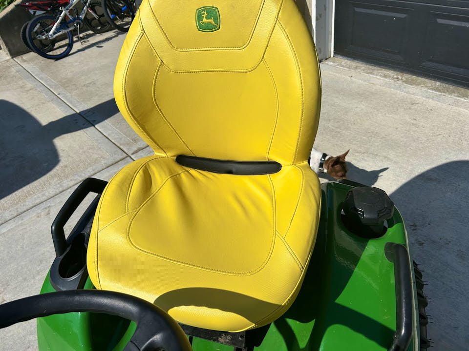 John Deere X590