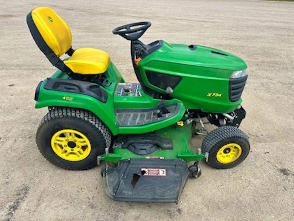 John Deere X734